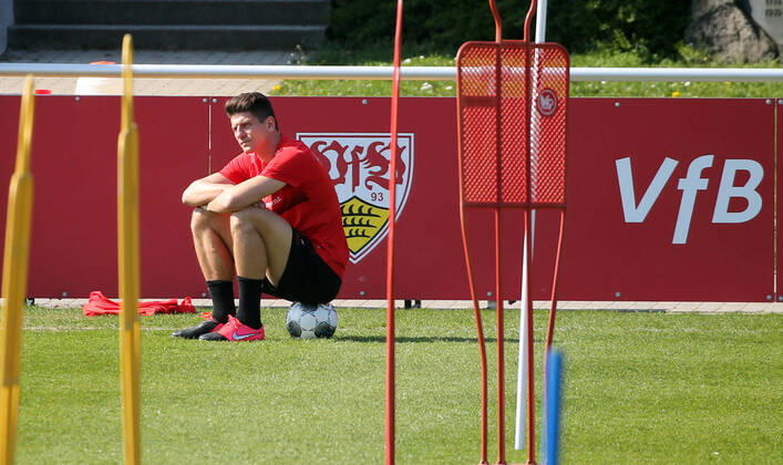 Bilder des Jahres 2020, Sport 04 April Sport Themen der Woche KW15 Sport Bilder des Tages VfB Stuttgart Training Deutschland, Stuttgart, 08.04.2020, Fussball, 2. Bundesliga, Saison 2019 2020, VfB Stuttgart Training: Mario Gomez.