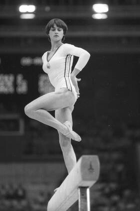 Olympiade 1980 Moskau Turnen Nadia Comaneci (Rumänien) Aktion Schwebebalken. 25.07.1980.