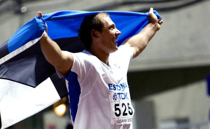 070828 Athletics, World Athletics Championships: Gold medalist Gerd Kanter of Estonia celebrate after discus at The World Athletics Championships on August 28, 2007 in Osaka, Japan. BILDBYRAN Copyright: EMILxMALMBORG BB070828EM014