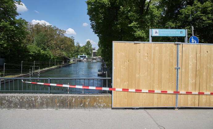 Baustelle Eiskanal: das Gelände wird ab jetzt für fast zwei Jahre für Passanten gesperrt wegen der Umbauten der Stecke für die Kanuslalom-WM 2022.