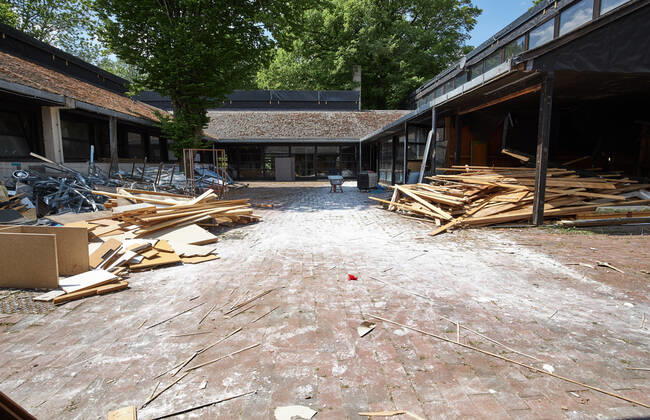 Baustelle Eiskanal: das Gelände wird ab jetzt für fast zwei Jahre für Passanten gesperrt wegen der Umbauten der Stecke für die Kanuslalom-WM 2022. Abriß der Vereins-Anlage von Kanu-Schwaben Augsburg, KSA;