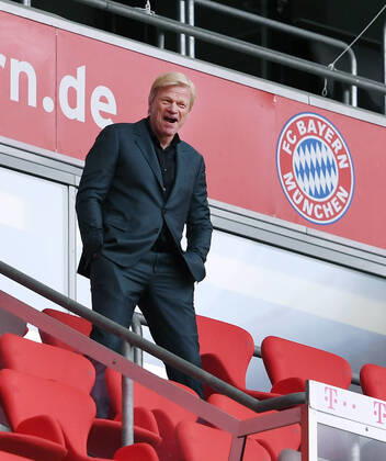 Bilder des Jahres 2020, Sport 06 Juni Sport Themen der Woche KW25 Fussball 1. Bundesliga Saison 19 20: FC Bayern Muenchen - SC Freiburg Fussball 1. Bundesliga Saison 2019 2020 33. Spieltag 20.06.2020 FC Bayern Muenchen - SC Freiburg Vorstandsmitglied Oliver Kahn (FC Bayern Muenchen) auf der Tribuene FOTO: Markus Ulmer Pressefoto Ulmer Pool Nur fuer journalistische Zwecke! Only for editorial use! No commercial usage! Freiburg Baden-Wuerttemberg Deutschland