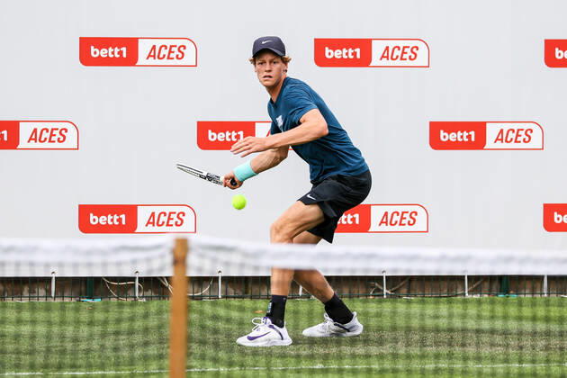 Jannik Sinner (ITA), bett1ACES, Berlin, LTTC Rot-Weiß - Steffi-Graf-Stadion, 11.07.2020,