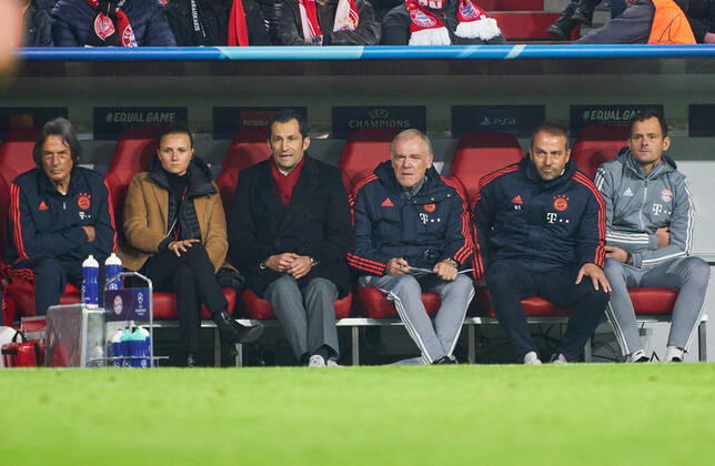 Champions League, Munich-Piraeus, Munich November 6, 2019. Toni TAPALOVIC, Torwarttrainer FCB Hansi FLICK, FCB interims coach, team manager, Hermann GERLAND, (der Tiger) FCB assistant coach, Leiter des FCB Campus , Hasan ( Brazzo ) Salihamidzic, FCB director Kathleen KRUEGER, Teammanager FCB Dr. Hans-Wilhelm Müller-Wohlfahrt, FCB Mannschaftsarzt, FC BAYERN MUNICH - OLYMPIACOS PIRAEUS 2-0 UEFA Football Champions League , Munich, November 06, 2019, Season 2019 2020, group stage ,group B, FCB, Reds, Bavaria, München