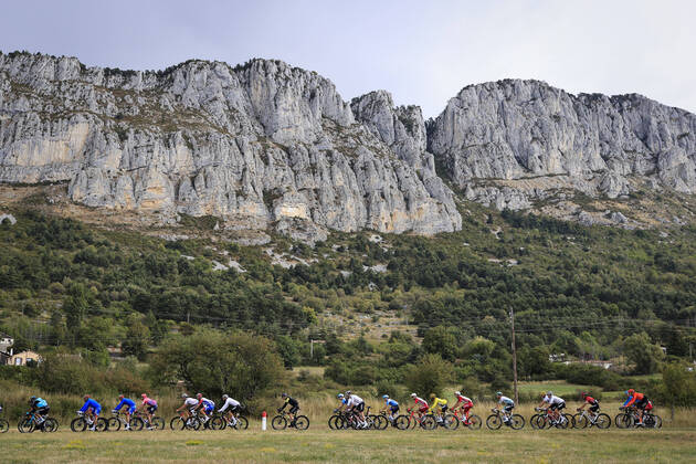 Bilder des Jahres 2020, Sport 08 August Sport Bilder des Tages Illustration picture taken during the third stage of the 107th edition of the Tour de France cycling race, 198km from Nice to Sisteron, in France, Monday 31 August 2020. This year s Tour de France was postponed due to the worldwide Covid-19 pandemic. The 2020 race starts in Nice on Saturday 29 August and ends on 20 September. - FRANCE OUT YUZURUxSUNADA  x2536016x