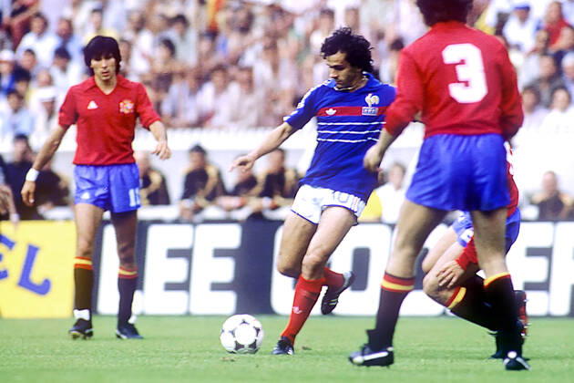 PLATINI Michel Kapitaen Team Frankreich UEFA Fussball Europameisterschaften 1984 in Frankreich Finale Frankreich - Spanien 2 : 0 am 27.06.1984 in Paris