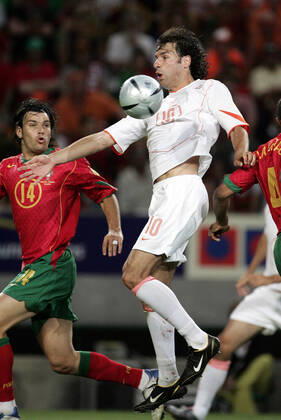 Ruud Van Nistelrooy Holland & Manchester United, ManU FC Portugal V Holland Jose Avalade Staium,Lisbon,Portugal 30 June 2004 Copyright: Allstar RichardxSelle 12832505