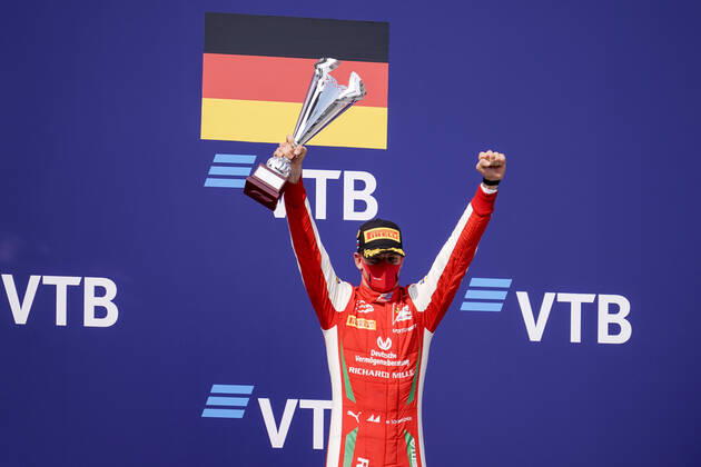 Bilder des Jahres 2020, Sport 09 September Sport Themen der Woche KW39 Sport Bilder des Tages September 26, 2020, Monza, Italy: MICK SCHUMACHER of Germany and Prema Racing on the podium after winning the 2020 FIA Formula 2 Championship feature race at Sochi Autodrom in Sochi, Russia. Monza Italy - ZUMAg147 20200926_zap_g147_010 Copyright: xJamesxGasperottix