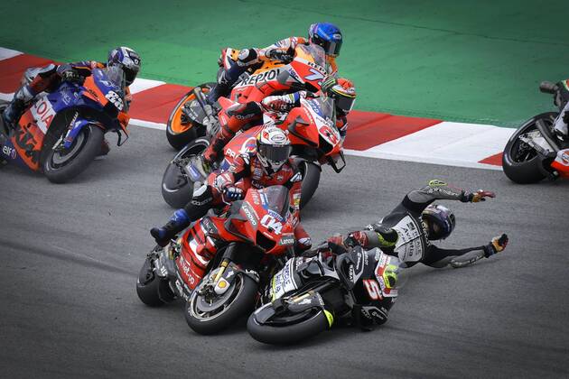 Bilder des Jahres 2020, Sport 09 September Sport Themen der Woche KW39 Sport Bilder des Tages Races at the Grand Prix Monster Energy of Catalunya at Montmelo Circuit. September 27, 2020 Carreras en el Gran Premio Monster Energy de Catalunya de MotoGP en el circuito de Montmelo. 27 de Septiembre de 2020 Zarco POOL MotoGP.com Cordon Press Cordon Press