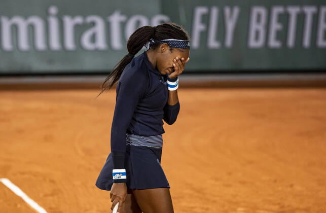 Bilder des Jahres 2020, Sport 09 September Sport Themen der Woche KW40 Sport Bilder des Tages Cori(Coco)Gauff (USA) reagiert veraergert, Aerger, enttaeuscht, Enttaeuschung, Emotion Tennis - French Open 2020 - Grand Slam - Roland Garros - Paris - - France - 30 September 2020. Copyright: xJuergenxHasenkopfx