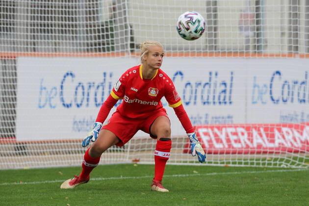 Leverkusen, Deutschland, 04.10.2020, Frauen Bundesliga Flyeralarm, 4. Spieltag, Bayer 04 Leverkusen - VfL Wolfsburg, Torhueterin Anna Klink (B04) (