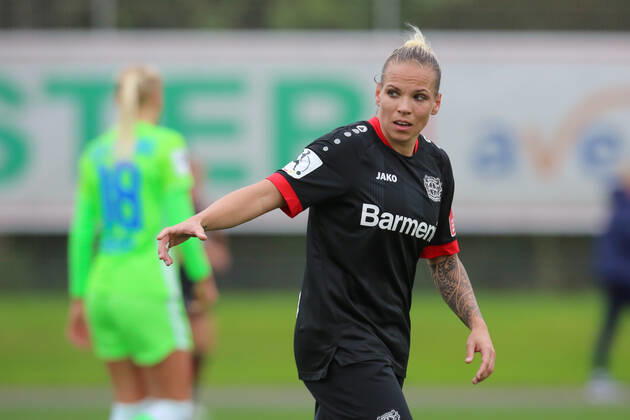 Leverkusen, Deutschland, 04.10.2020, Frauen Bundesliga Flyeralarm, 4. Spieltag, Bayer 04 Leverkusen - VfL Wolfsburg, Isabel Kerschowski (B04) (