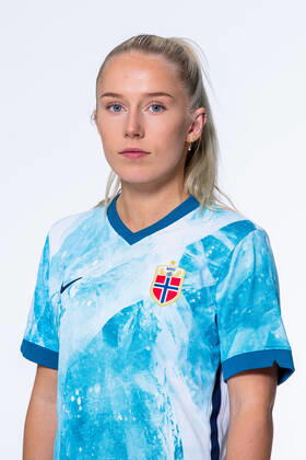 201022 Thea Bjelde of the Norwegian women?s national football team poses for a portrait on October 22, 2020 in Oslo. Photo: Vegard Wivestad Grott BILDBYRAN kod VG VG0061 bbeng fotball fotboll football norge norway a kvinner portrett porträtt portraits dam Copyright: VEGARDxWIVESTADxGRoTT BB201022VG005