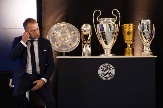 FC Bayern Muenchen Players And Staff Watch FIFA The BEST Awards MUNICH, GERMANY - DECEMBER 17: Team coach Hansi Flick of FC Bayern Muenchen reacts during the live stream of the FIFA The BEST Awards ceremony on December 17, 2020 in Munich, Germany. Photo by Pool Marco Donato-FC Bayern Pool Getty Images via SVEN SIMON Fotoagentur Munich Bavaria Germany