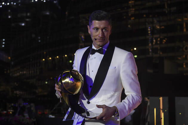 Foto Fabio Ferrari - LaPresse 27 Dicembre 2020 Dubai ( Emirati Arabi ) Dubai Globe Soccer Award 2020 - Dodicesima Edizione. Nella foto: Best player of the Year, Robert Lewandowski. photo Fabio Ferrari - LaPresse December 27, 20720 Dubai (Unated Arab Emirate) Sport Dubai Globe Soccer Award 2020 - 12th Edition. In the pic: Best player of the Year, Robert Lewandowski.  Copyright: xFabioxFerrari LaPressex