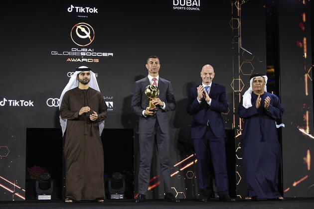 Foto Fabio Ferrari - LaPresse 27 Dicembre 2020 Dubai ( Emirati Arabi ) Dubai Globe Soccer Award 2020 - Dodicesima Edizione. Nella foto: Cristiano Ronaldo, PLAYER OF THE CENTURY 2001-2020 photo Fabio Ferrari - LaPresse December 27, 20720 Dubai (Unated Arab Emirate) Sport Dubai Globe Soccer Award 2020 - 12th Edition. In the pic: Cristiano Ronaldo,PLAYER OF THE CENTURY 2001-2020  Copyright: xFabioxFerrari LaPressex