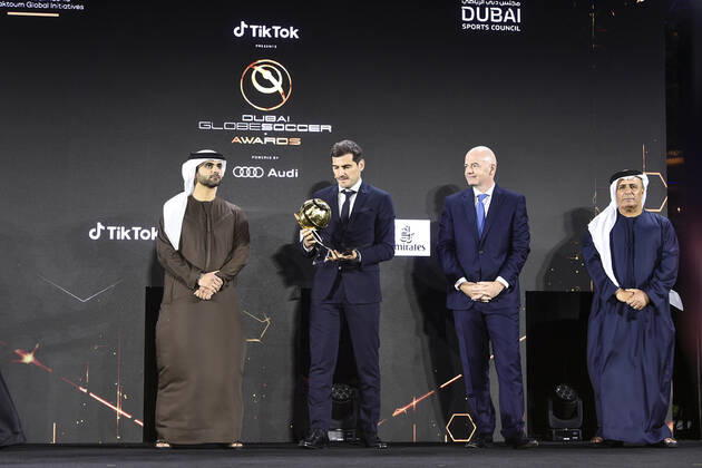 Foto Fabio Ferrari - LaPresse 27 Dicembre 2020 Dubai ( Emirati Arabi ) Dubai Globe Soccer Award 2020 - Dodicesima Edizione. Nella foto: Player Career Iker Casillas, Giovanni Infanino, H.H. Sheikh Hamdan Bin Mohammed Bin Rashid ALMaktoum photo Fabio Ferrari - LaPresse December 27, 20720 Dubai (Unated Arab Emirate) Sport Dubai Globe Soccer Award 2020 - 12th Edition. In the pic: Player Career Iker Casillas,Giovanni Infanino, H.H. Sheikh Hamdan Bin Mohammed Bin Rashid ALMaktoum  Copyright: xFabioxFerrari LaPressex