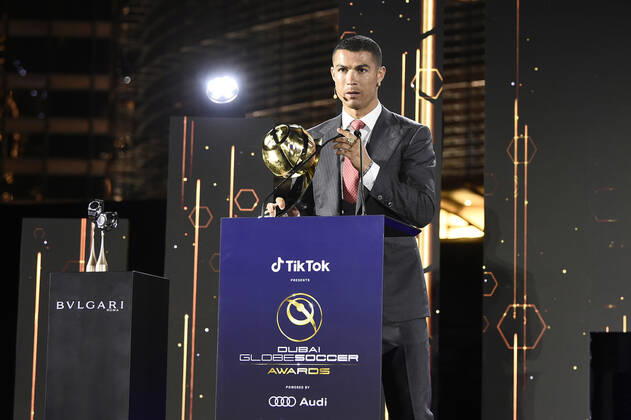 Foto Fabio Ferrari - LaPresse 27 Dicembre 2020 Dubai ( Emirati Arabi ) Dubai Globe Soccer Award 2020 - Dodicesima Edizione. Nella foto: Best Agent of the century, Jorge Mendes, takes the award Cristiano Ronaldo photo Fabio Ferrari - LaPresse December 27, 20720 Dubai (Unated Arab Emirate) Sport Dubai Globe Soccer Award 2020 - 12th Edition. In the pic: Best Agent of the century,Jorge Mendes, takes the award Cristiano Ronaldo  Copyright: xFabioxFerrari LaPressex