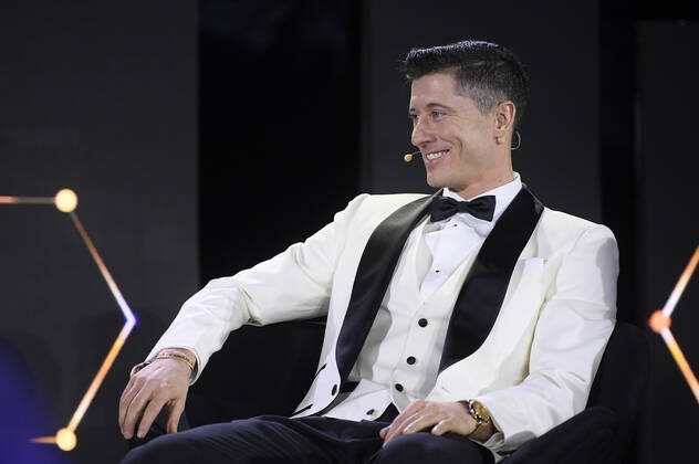 Foto Fabio Ferrari - LaPresse 27 Dicembre 2020 Dubai ( Emirati Arabi ) 15ma edizione di Dubai International Sports Conference - Globe Soccer Award 2020 Nella foto: Robert Lewandowski photo Fabio Ferrari LaPresse December 27, 2020 Dubai (Unated Arab Emirate) Sport 15th edition of the Dubai International Sports Conference - - Globe Soccer Award 2019 In the pic:Robert Lewandowski  Copyright: xLaPresse xFabioxFerrarix