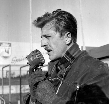 Wolfgang Graf Berghe von Trips (unser Bild von 1957) verunglueckte am 10.09.1961 in Monza toedlich.