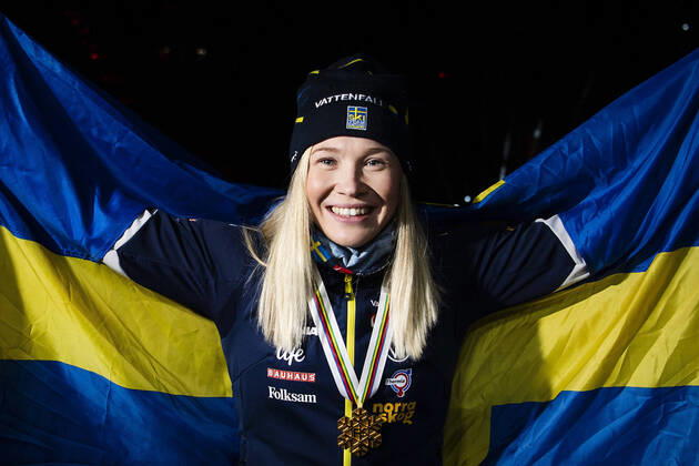 Bilder des Jahres 2021, Sport 02 Februar Sport Themen der Woche KW08 Sport Bilder des Tages 210227 Gold medalist Jonna Sundling of Sweden poses for a portrait at the Medal ceremony for the women s cross-country skiing sprint of the FIS Nordic Ski World Championships on February 27, 2021 in Oberstdorf. Photo: Johanna Lundberg BILDBYRAN kod JL JL0084 skidor cross-country skiing langrenn fis nordic world ski championships vm ski-vm skid-vm medaljceremoni medal ceremony 3 bbeng jubel sverige guld medalj guldmedalj Copyright: JOHANNAxLUNDBERG BB210227JL154