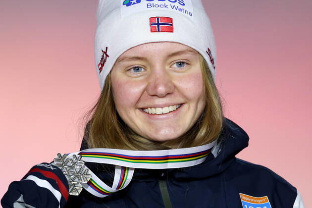 NORDIC SKIING - FIS Nordic World Ski Championships Oberstdorf 2021 OBERSTDORF,GERMANY,27.FEB.21 - NORDIC SKIING, NORDIC COMBINED - FIS Nordic World Ski Championships, ladies, award ceremony. Image shows Marte Leinan Lund (NOR). Keywords: medal. GEPAxpictures xChristianxWalgram