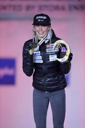 27.02.2021, Nordische SKI WM Oberstdorf 2021, Oberstdorf im Allgäu, Siegerehrung, Medaillienzeremonie, Langlauf Sprint Damen, Siegerehrung, bronze Medaille an Anamarija Lampic (Slowenien)