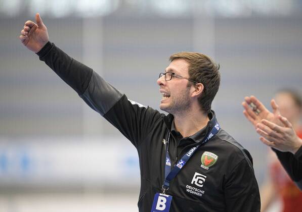Trainer Jaron SIEWERT (B) Gestik, Geste, Handball 1. Bundesliga, 20. Spieltag, TUSEM Essen (E) - Fuechse Berlin (B) 23:24, am 07.03.2021 in E s s e n Deutschland Â