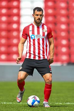 Sunderland v Northampton Town EFL Sky Bet League 1 09 05 2021. Bailey Wright ( 5) of Sunderland AFC during the EFL Sky Bet League 1 match between Sunderland AFC and Northampton Town at the Stadium Of Light, Sunderland, England on 9 May 2021. Editorial use only DataCo restrictions apply See www.football-dataco.com , Copyright: xMalcolmxMackenziex PSI-12732-0043