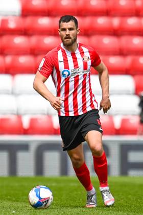 Sunderland v Northampton Town EFL Sky Bet League 1 09 05 2021. Bailey Wright ( 5) of Sunderland AFC during the EFL Sky Bet League 1 match between Sunderland AFC and Northampton Town at the Stadium Of Light, Sunderland, England on 9 May 2021. Editorial use only DataCo restrictions apply See www.football-dataco.com , Copyright: xMalcolmxMackenziex PSI-12732-0047