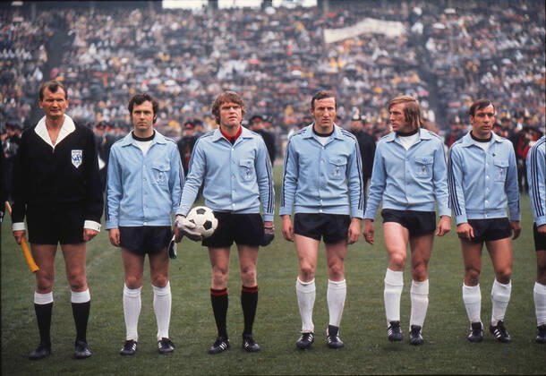 Football - 1972 UEFA European Football Championship Qualifying - Quarter Final Second Leg: West Germany 0 England 0 West Germany s Franz Beckenbauer, Sepp Maier, Hans-Georg Schwarzenbeck, Gunter Netzer and Horst-Dieter Hottges line up before kick-off in the Olympiastadion, West Berlin. Germany won the tie by an aggregate score of 3-1.