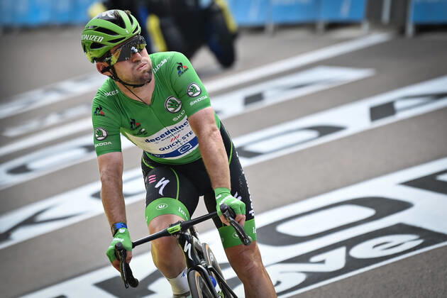British Mark Cavendish of Deceuninck - Quick-Step wearing the green jersey crosses the finish line of the seventh stage of the 108th edition of the Tour de France cycling race, 249,1km from Vierzon to Le Creusot, France, Friday 02 July 2021. This year s Tour de France takes place from 26 June to 18 July 2021. DAVIDxSTOCKMAN x3025523x