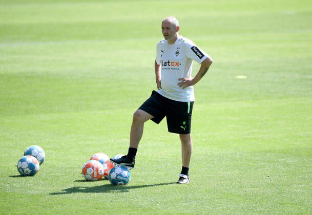 Co Trainer Oliver Neuville (Borussia Moenchengladbach) 03.07.2021, Fussball GER, Saison 2021 2022, 1. Bundesliga, Trainingsauftakt Borussia Mönchengladbach im Borussia Park, , Foto: Weis TEAM2sportphoto Moenchengladbach Nordrhein Westfalen Deutschland