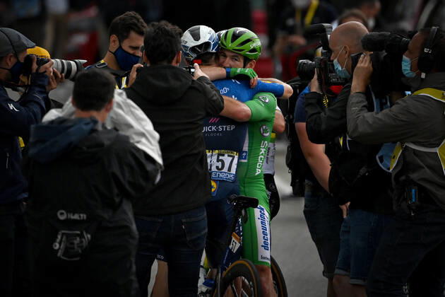 British Mark Cavendish of Deceuninck - Quick-Step celebrates after winning stage 10 of the 108th edition of the Tour de France cycling race, 190,7 km from Albertville to Valence, France, Tuesday 06 July 2021. This year s Tour de France takes place from 26 June to 18 July 2021. DAVIDxSTOCKMAN x3028234x