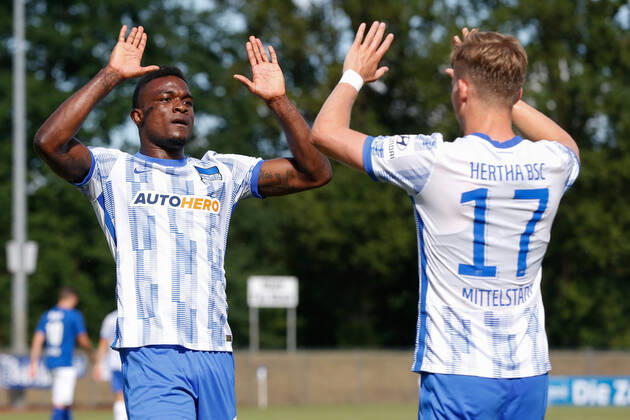 07.07.2021, xtgx, Fussball Testspiel, MSV Neuruppin - Hertha BSC Berlin emspor, v.l. Jhon Cordoba (Hertha, 15), Maximilian Mittelstaedt (Hertha, 17) Jubel, Torjubel, jubelt ueber das Tor, celebrate the goal, celebration (DFL DFB REGULATIONS PROHIBIT ANY USE OF PHOTOGRAPHS as IMAGE SEQUENCES and or QUASI-VIDEO) Neuruppin