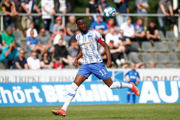 07.07.2021, xtgx, Fussball Testspiel, MSV Neuruppin - Hertha BSC Berlin emspor, v.l. Dodi Lukebakio (Hertha, 11) Freisteller, Einzelbild, Ganzkoerper, single frame (DFL DFB REGULATIONS PROHIBIT ANY USE OF PHOTOGRAPHS as IMAGE SEQUENCES and or QUASI-VIDEO) Neuruppin