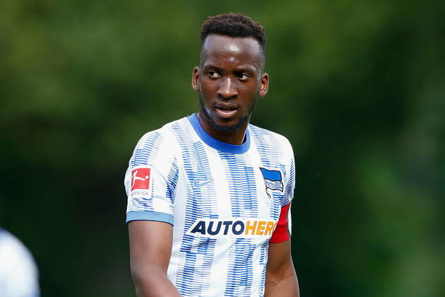 07.07.2021, xtgx, Fussball Testspiel, MSV Neuruppin - Hertha BSC Berlin emspor, v.l. Dodi Lukebakio (Hertha, 11) mit Kapitaensbinde, Kapitaen, Oberkoerper, Portrait, Portraet, Einzelbild (DFL DFB REGULATIONS PROHIBIT ANY USE OF PHOTOGRAPHS as IMAGE SEQUENCES and or QUASI-VIDEO) Neuruppin