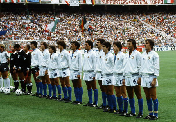 11.07.82 Italien - Deutschland Spanien, Madrid, 11.07.1982, Fussball, FIFA WM 1982 in Spanien, Finale, Italien - BRD Deutschland (DFB) (3:1): Team Italien v.l. Dino Zoff, Francesco Graziani, Bruno Conti, Fulvio Collovati, Gaetano Scirea, Claudio Gentile, Giuseppe Bergomi, Paolo Rossi, Gabriele Oriali, Antonio Cabrini, Marco Tardelli.