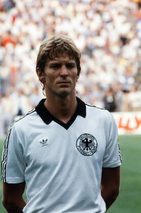 11.07.82 Italien - Deutschland Spanien, Madrid, 11.07.1982, Fussball, FIFA WM 1982 in Spanien, Finale, Italien - BRD Deutschland (DFB) (3:1): Karlheinz Förster (Deutschland).