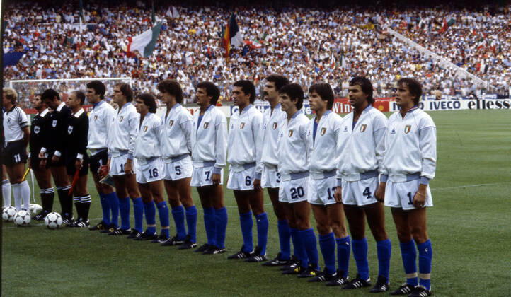 11.07.82 Italien - Deutschland Spanien, Madrid, 11.07.1982, Fussball, FIFA WM 1982 in Spanien, Finale, Italien - BRD Deutschland (DFB) (3:1): Team Italien v.l. Dino Zoff, Francesco Graziani, Bruno Conti, Fulvio Collovati, Gaetano Scirea, Claudio Gentile, Giuseppe Bergomi, Paolo Rossi, Gabriele Oriali, Antonio Cabrini, Marco Tardelli.