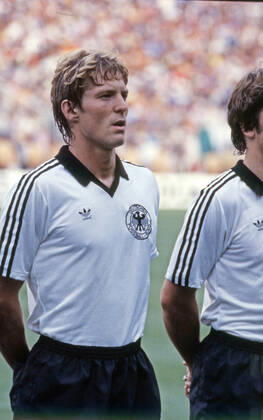 11.07.82 Italien - Deutschland Spanien, Madrid, 11.07.1982, Fussball, FIFA WM 1982 in Spanien, Finale, Italien - BRD Deutschland (DFB) (3:1): Karlheinz Förster (Deutschland).