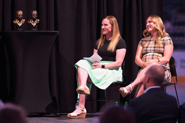 July 14, 2021: Olympic gold medalists Monique Lamoureux-Morando (left) and twin sister Jocelyne Lamoureux-Davidson (right) listen to a speaker before North Dakota Governor Doug Burgum presents them with the state s highest honor, the Theodore Roosevelt Rough Rider Award during a ceremony at the Ralph Engelstad Arena, Grand Forks, ND. CSM Grand Forks USA - ZUMAc04_ 20210714_zaf_c04_014 Copyright: xRussellxHonsx