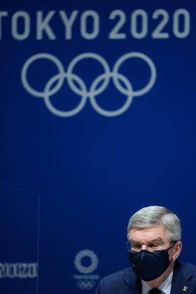 210721 Thomas Bach, president of the International Olympic Committee (IOC), at a press conference, PK, Pressekonferenz during the 138th IOC Session announcing Brisbane as the host of the 2032 Olympic and Paralympic Games, ahead of the Tokyo 2020 Olympic Games, Olympische Spiele, Olympia, OS on July 21, 2021 in Tokyo. Photo: Joel Marklund BILDBYRAN kod JM JM0163 bbeng olympic games olympics os ol olympiska spel olympiske leker tokyo2020 tokyo 2020 tokyo-os tokyo-ol presskonferens IOC Brisbane International Olympic Committee IOK Copyright: JOELxMARKLUND BB210721JM042