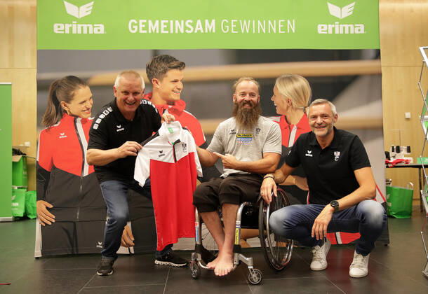 PARALYMPICS - OEPC, equipping Tokyo 2020 VIENNA,AUSTRIA,21.JUL.21 - PARALYMPICS - OEPC, equipping Paralympic Summer Games Tokyo 2020. Image shows Willy Grims (Erima), Thomas Geierspichler (AUT) and Michael Klimitsch (Erima). GEPAxpictures xWalterxLuger