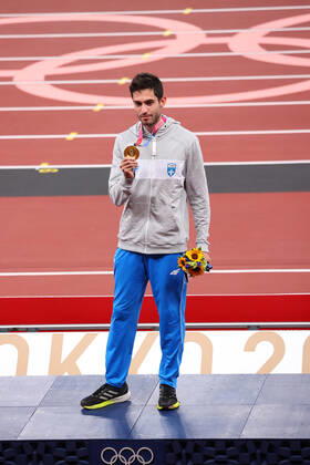 TENTOGLOU Miltiadis gold medal (GRE), AUGUST 2, 2021 - Athletics : Men s Long Jump Medal ceremony during the Tokyo 2020 Olympic Games, Olympische Spiele, Olympia, OS at the National Stadium in Tokyo, Japan. Noxthirdxpartyxsales  (166202308)