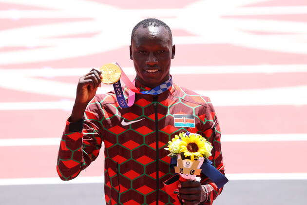 Emmanuel Kipkurui Korir (KEN), AUGUST 5, 2021 - Athletics : Gold medalist Emmanuel Kipkurui Korir of Kenya poses during the Men s 800m Medal Ceremony during the Tokyo 2020 Olympic Games, Olympische Spiele, Olympia, OS at the National Stadium in Tokyo, Japan. Noxthirdxpartyxsales  (166463846)