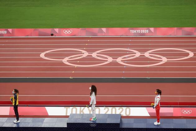Italy s Antonella Palmisano (C-gold), Colombia s Sandra Arenas (L-silver) and China s Liu Hong (R-bronze) jubilate on the podium in women s 20 km race walk during the Tokyo 2020 Olympic Games, Olympische Spiele, Olympia, OS at the Olympic Stadium in Tokyo, Japan, 07 August 2021. Women s 20 km race walk !ACHTUNG: NUR REDAKTIONELLE NUTZUNG!  Copyright: xJuanxIgnacioxRONCORONIx EVE9267 20210807-8f73bd7308bdc032e04a0ae935c9306290551d7d