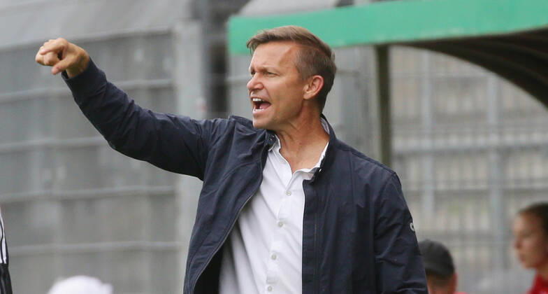 Sandhausen , Fußball DFB Pokal SV Sandhausen vs. RB Leipzig , Jesse Marsch ( Trainer Leipzig ) Gemäß den Vorgaben des DFB Deutscher Fußball Bund ist es untersagt, in dem Stadion und oder vom Spiel angefertigte Fotoaufnahmen in Form von Sequenzbildern und oder videoähnlichen Fotostrecken zu verwerten bzw. verwerten zu lassen.