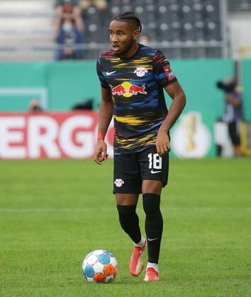 Sandhausen , Fußball DFB Pokal SV Sandhausen vs. RB Leipzig , Christopher Nkunku ( Leipzig ) Gemäß den Vorgaben des DFB Deutscher Fußball Bund ist es untersagt, in dem Stadion und oder vom Spiel angefertigte Fotoaufnahmen in Form von Sequenzbildern und oder videoähnlichen Fotostrecken zu verwerten bzw. verwerten zu lassen.