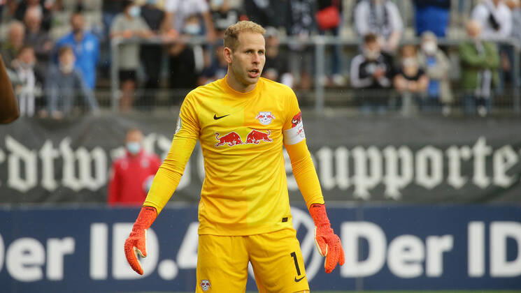 Sandhausen , Fußball DFB Pokal SV Sandhausen vs. RB Leipzig , Peter Gulacsi ( Leipzig ) Gemäß den Vorgaben des DFB Deutscher Fußball Bund ist es untersagt, in dem Stadion und oder vom Spiel angefertigte Fotoaufnahmen in Form von Sequenzbildern und oder videoähnlichen Fotostrecken zu verwerten bzw. verwerten zu lassen.